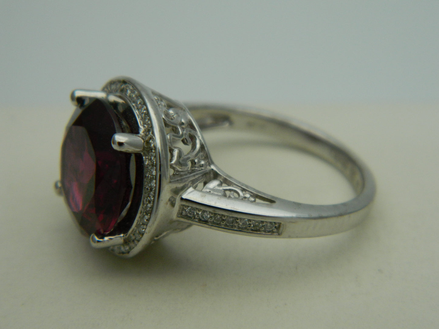 Clogau 9ct White Gold Rhodolite Garnet & Diamond Cocktail Ring size P