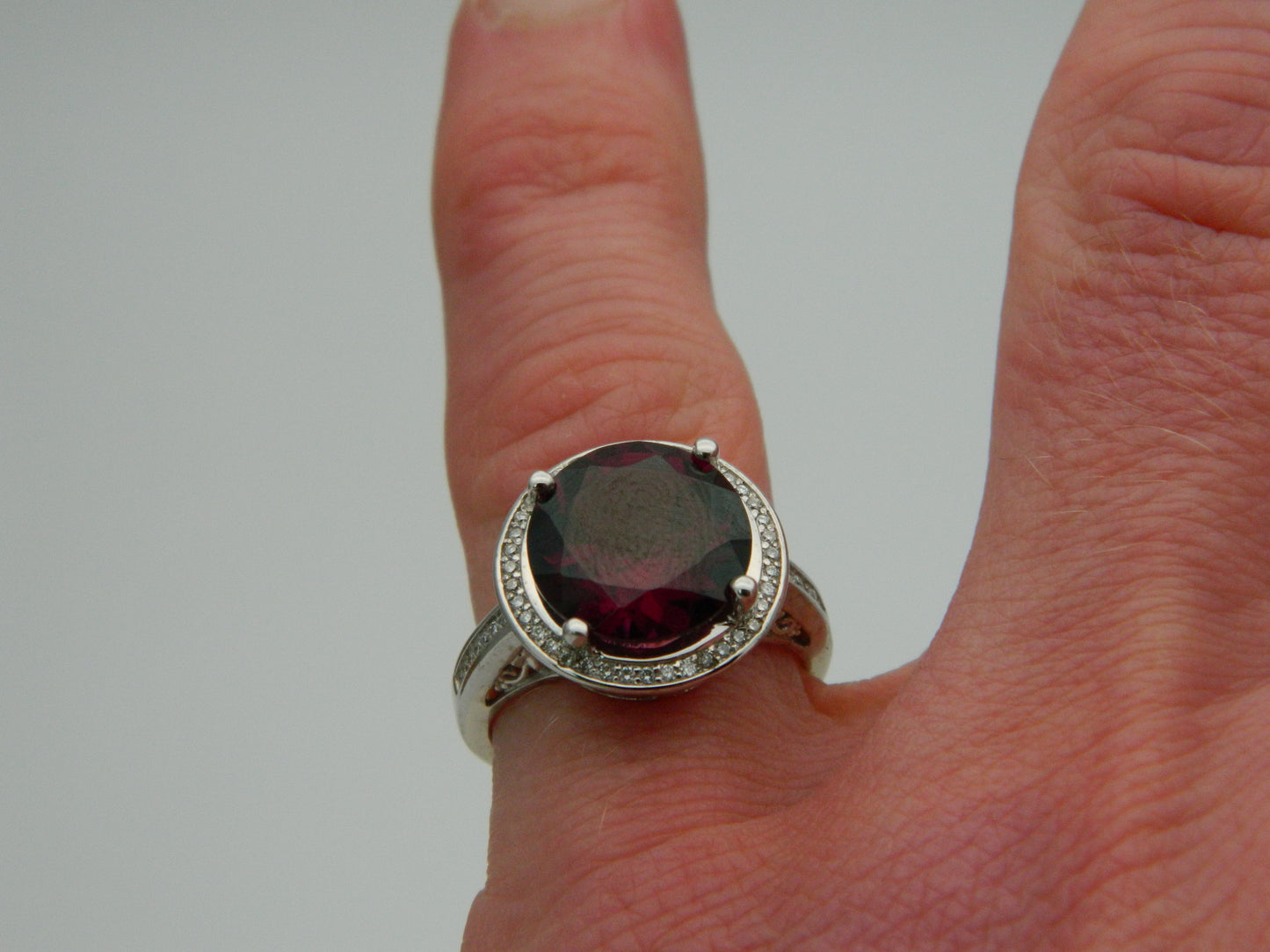 Clogau 9ct White Gold Rhodolite Garnet & Diamond Cocktail Ring size P