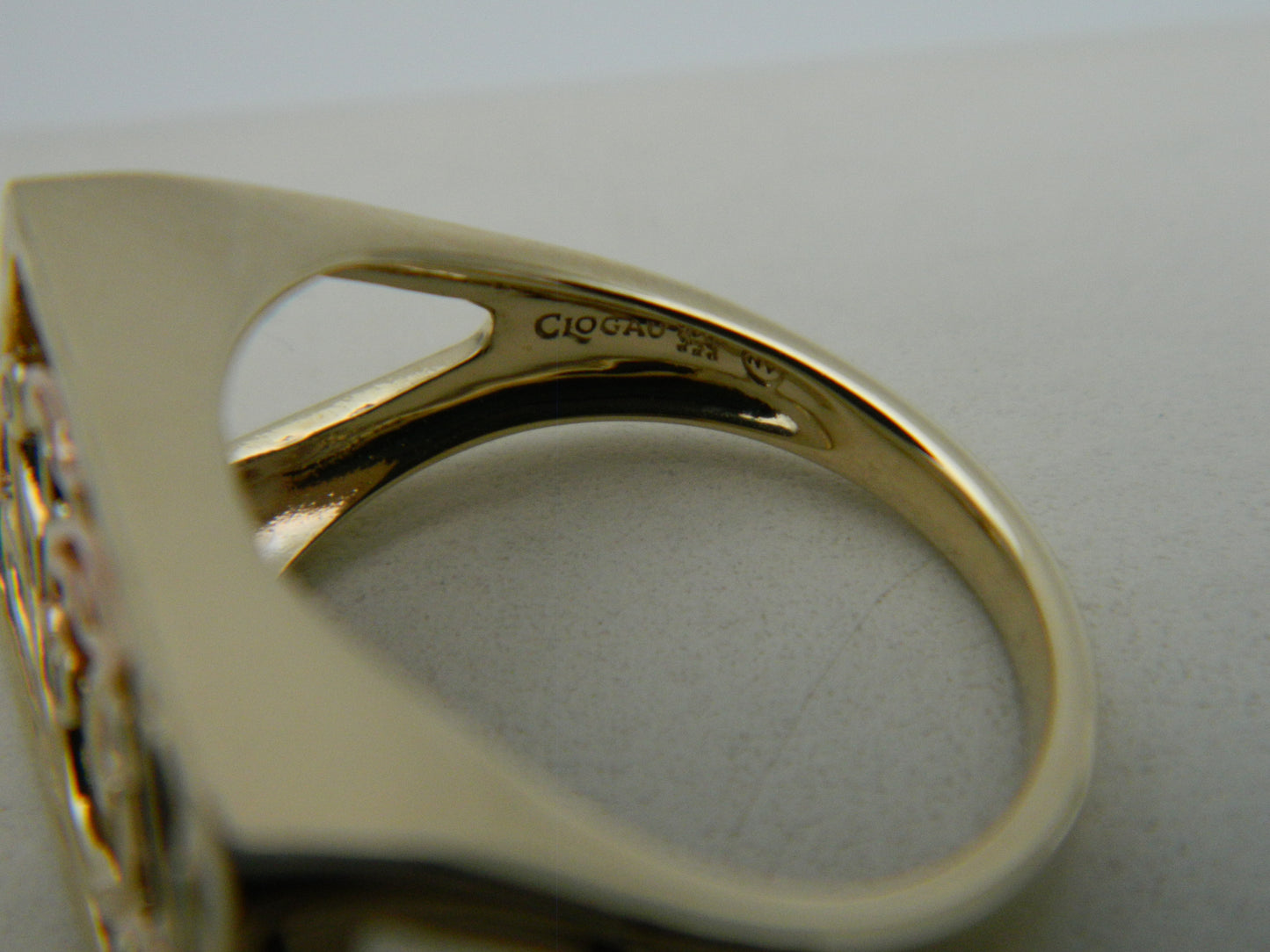 Clogau 9ct Gold Tylwyth Teg White Mother of Pearl & Diamond Ring size O or Q