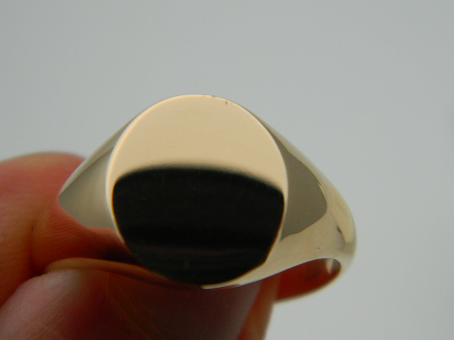 Clogau 18ct Gold 1854 Blend 9.8g Oval Signet Ring RRP £2,240.00 size V (slight second)