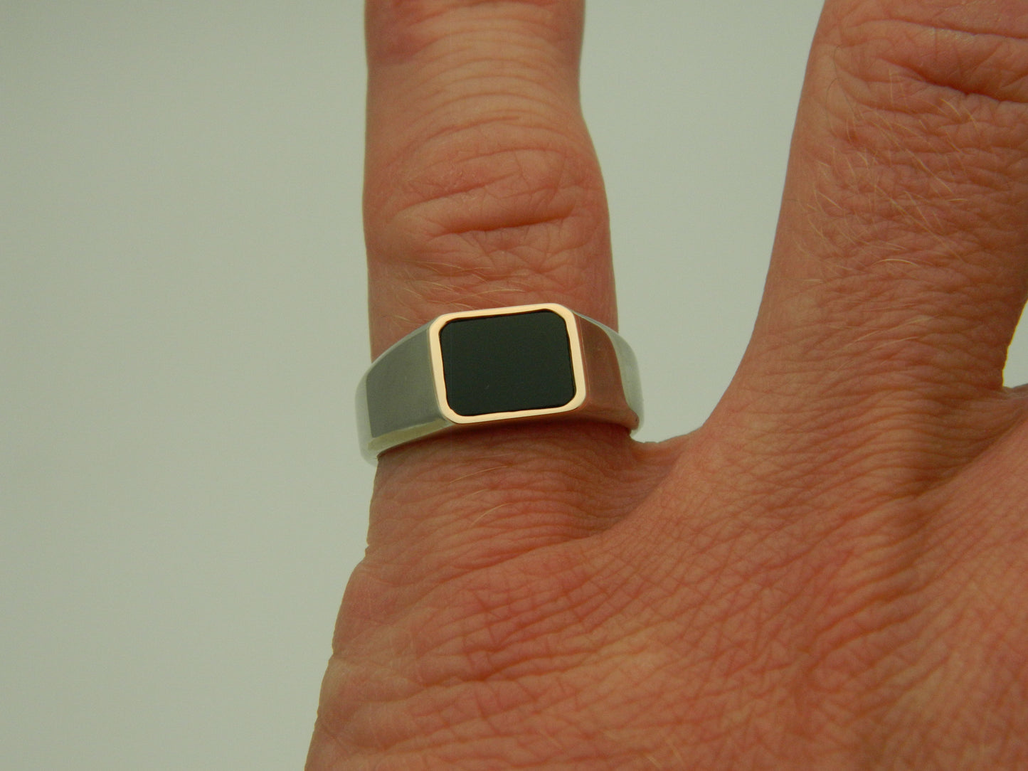 Clogau Sterling Silver & 9ct Rose Gold Black Onyx Unisex Signet Ring RRP £189.00 size M, N or P