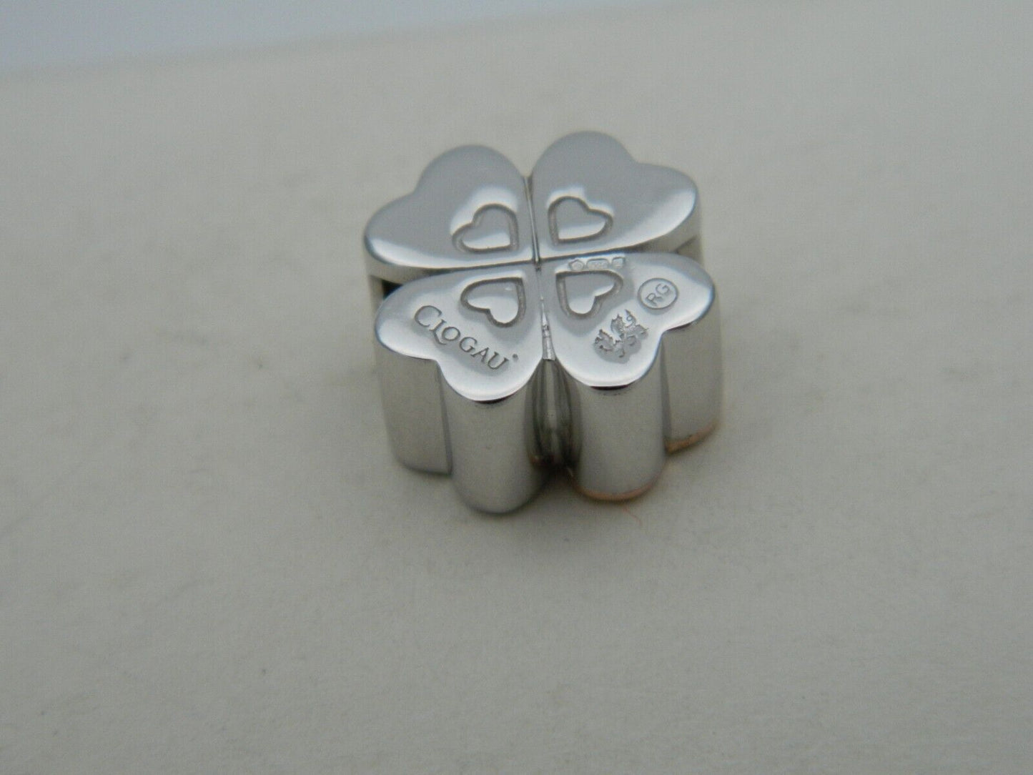Clogau Sterling Silver & 9ct Rose Gold Four Leaf Clover Peridot Bead Charm