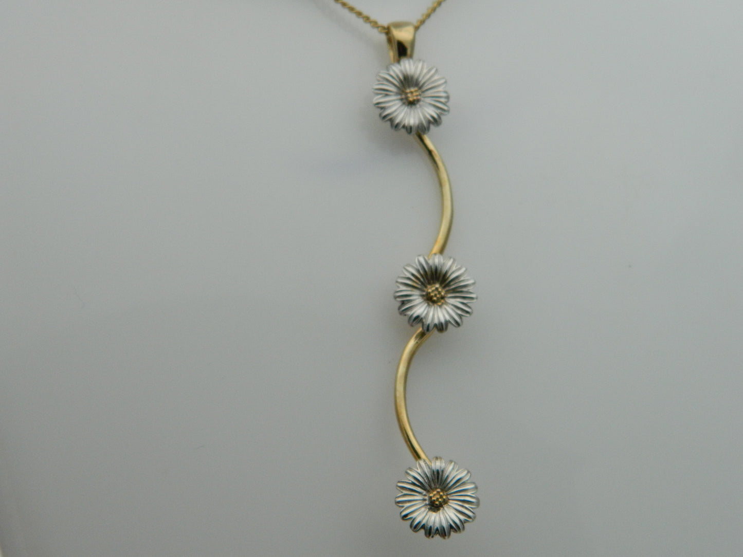 Clogau 9ct Yellow & White Gold Daisy Pendant