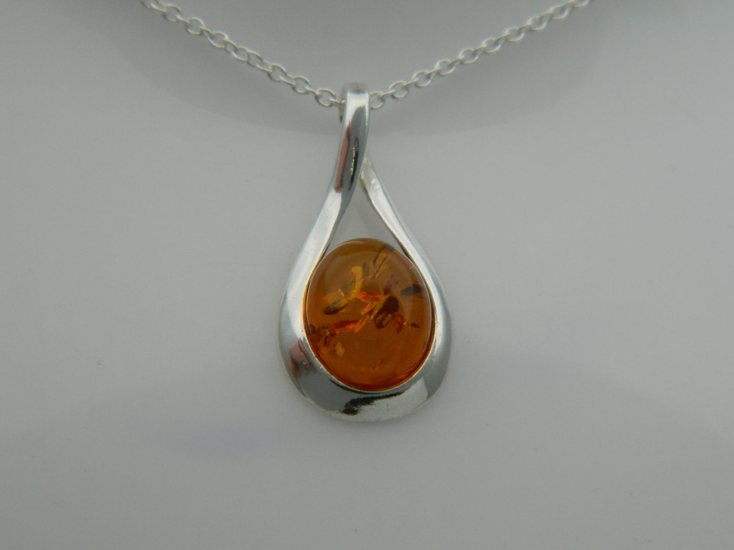 Sterling Silver Amber Oval Pendant & Chain