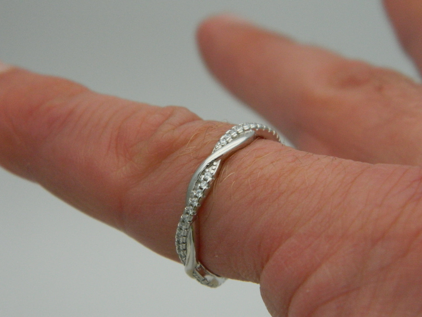 Sterling Silver Zircon Twist Ring size O