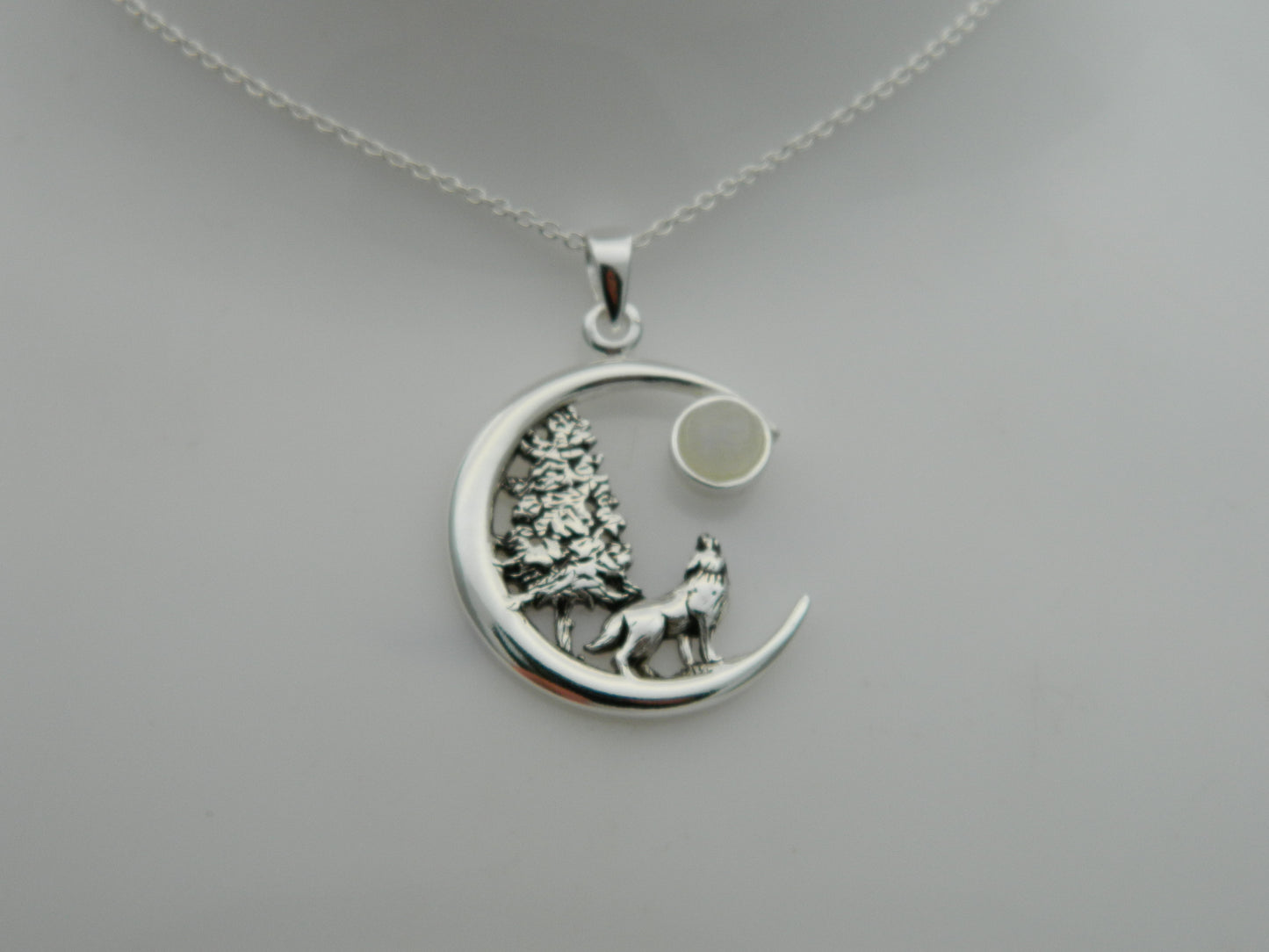 Sterling Silver Forest Wolf Full Moon Moonstone Pendant & Chain