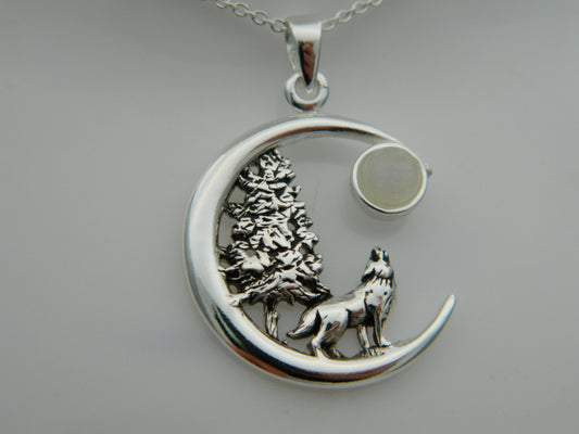 Sterling Silver Forest Wolf Full Moon Moonstone Pendant & Chain