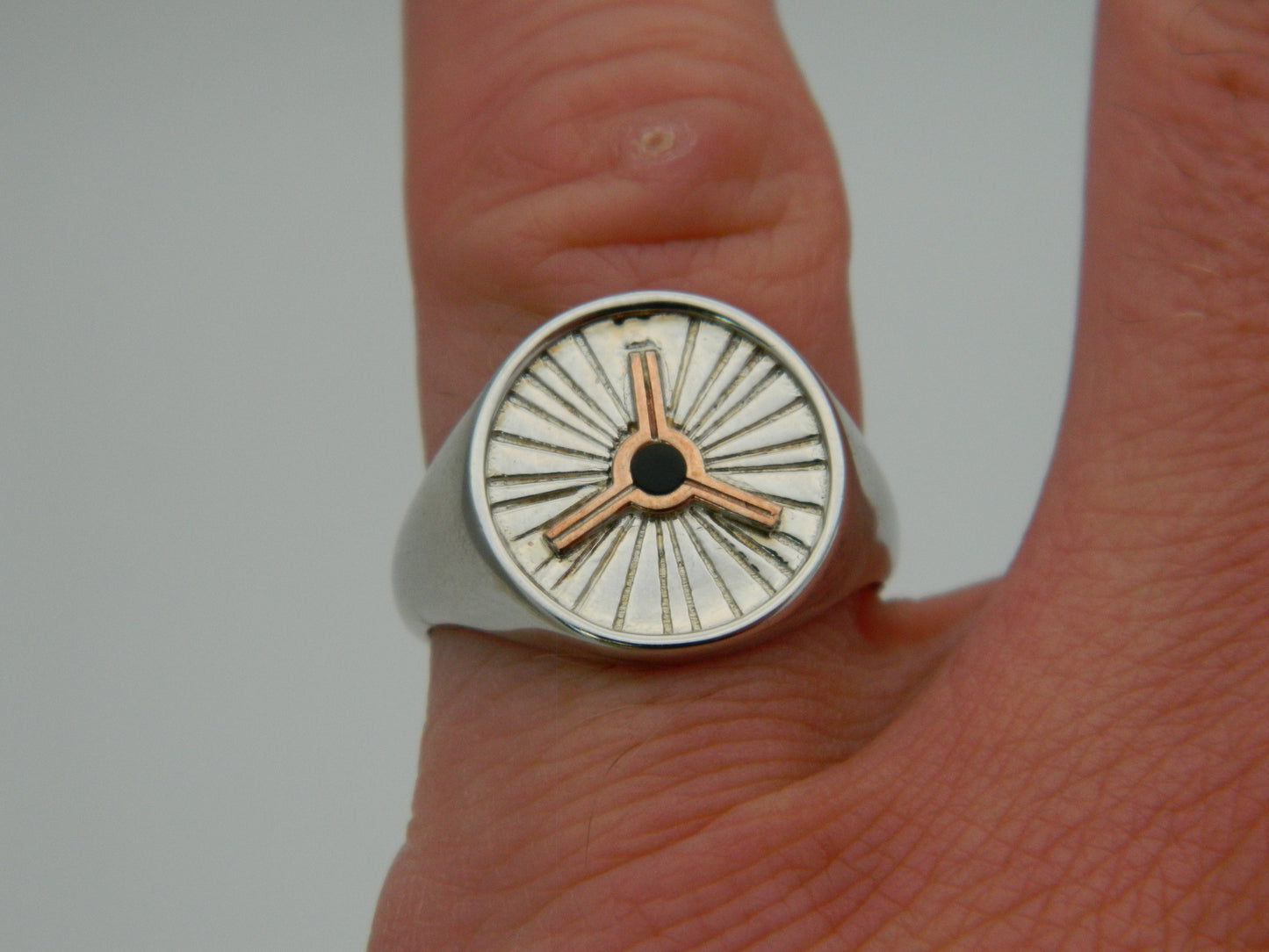 Clogau Sterling Silver & 9ct Rose Gold Wyddfa Summit Black Onyx Signet Ring RRP £179.00 size Q