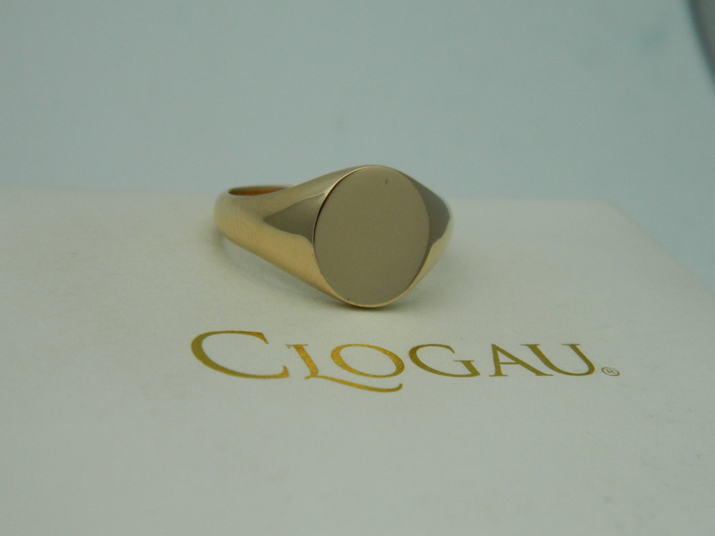 Clogau 18ct Gold 1854 Blend 9.8g Oval Signet Ring RRP £2,240.00 size V (slight second)