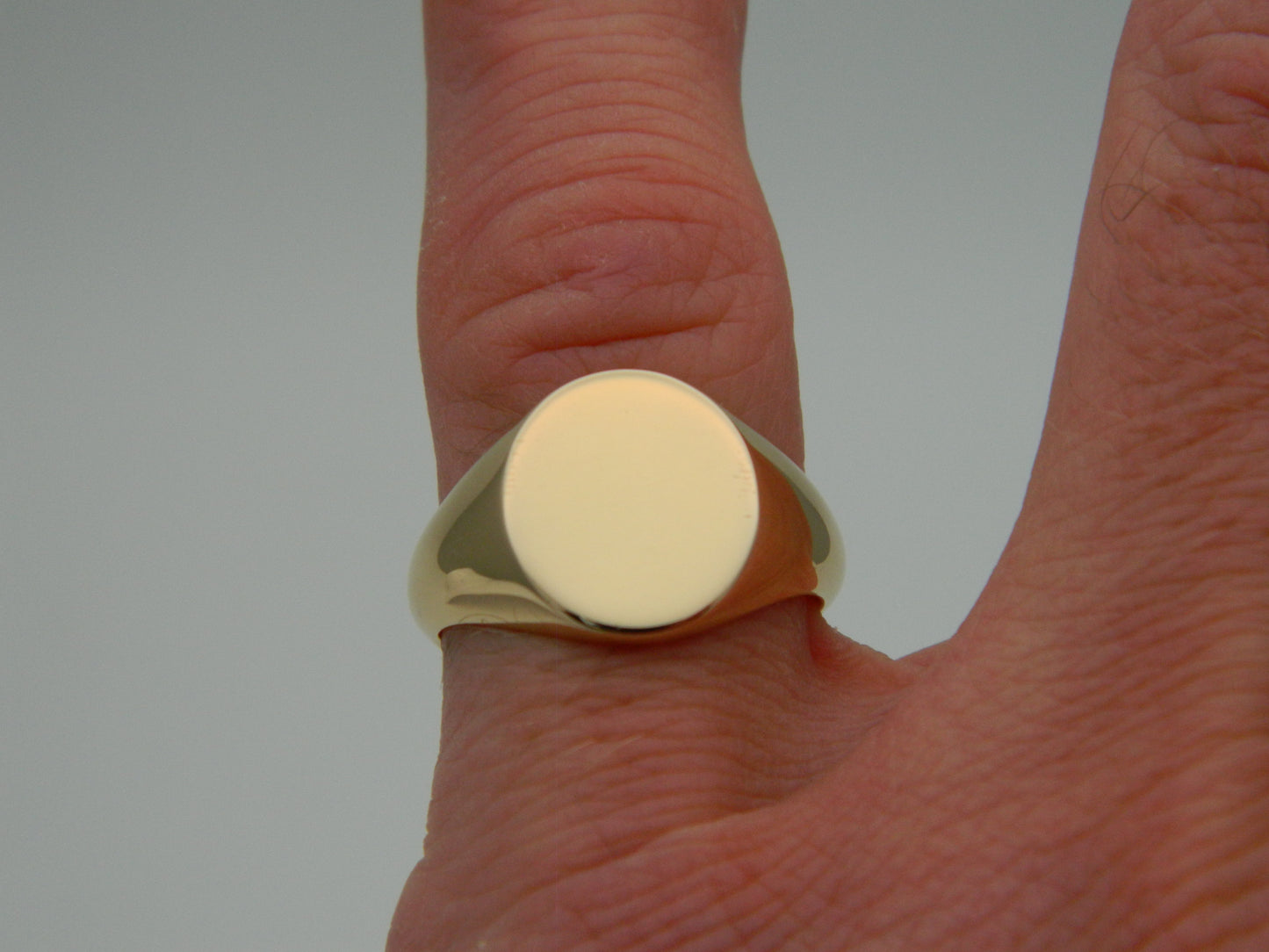 Clogau 18ct Gold 1854 Blend 9.6g Oval Signet Ring RRP £2,240.00 size P (slight second)