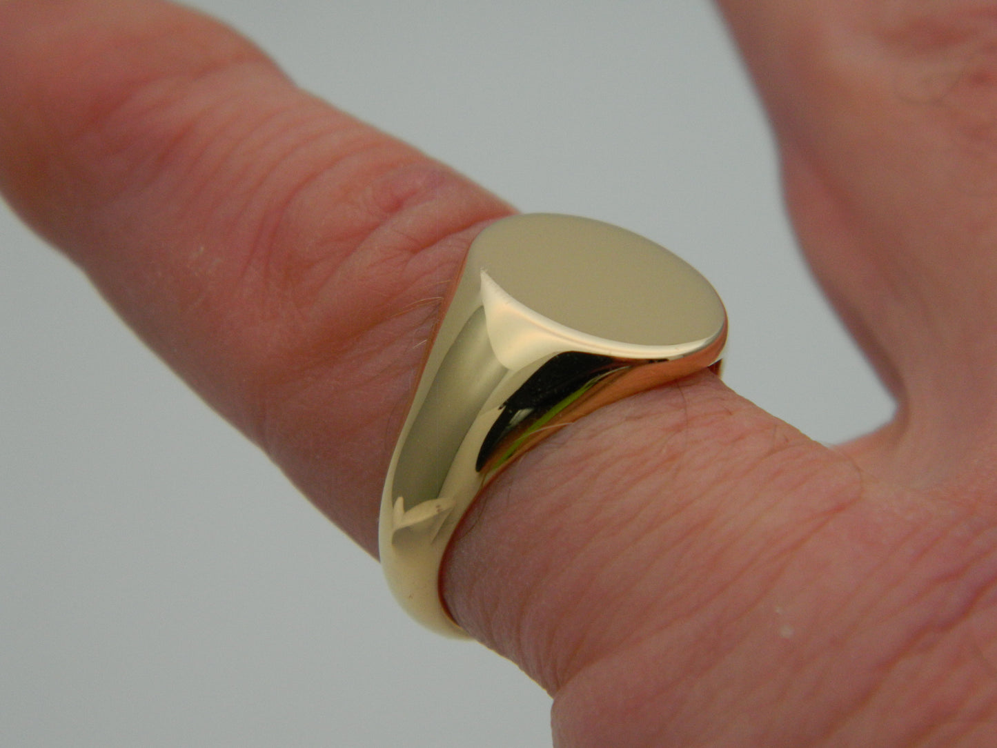 Clogau 18ct Gold 1854 Blend 9.6g Oval Signet Ring RRP £2,240.00 size P (slight second)