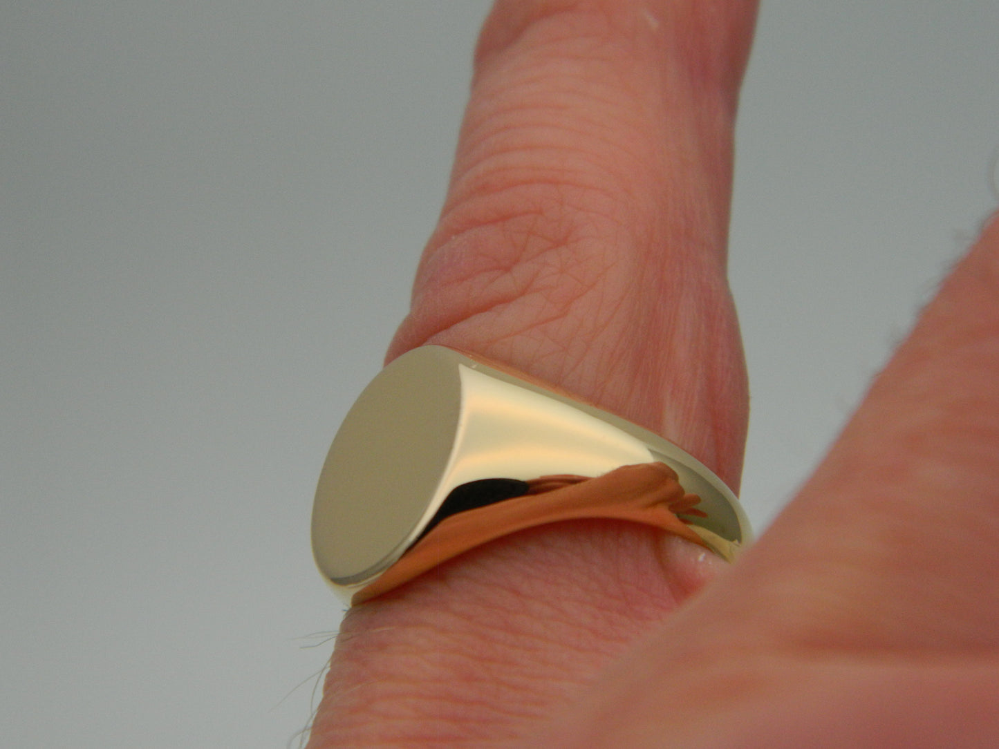 Clogau 18ct Gold 1854 Blend 9.6g Oval Signet Ring RRP £2,240.00 size P (slight second)