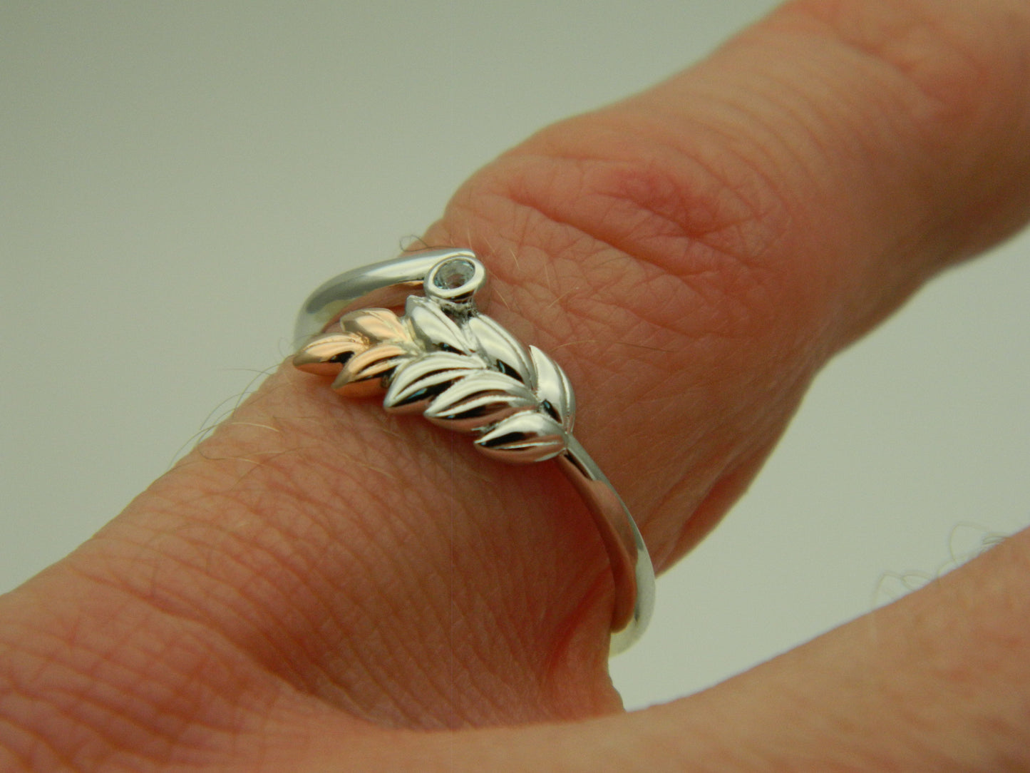 Clogau Sterling Silver & 9ct Rose Gold Lilibet Sky Blue Topaz Ring RRP £129.00 size Q