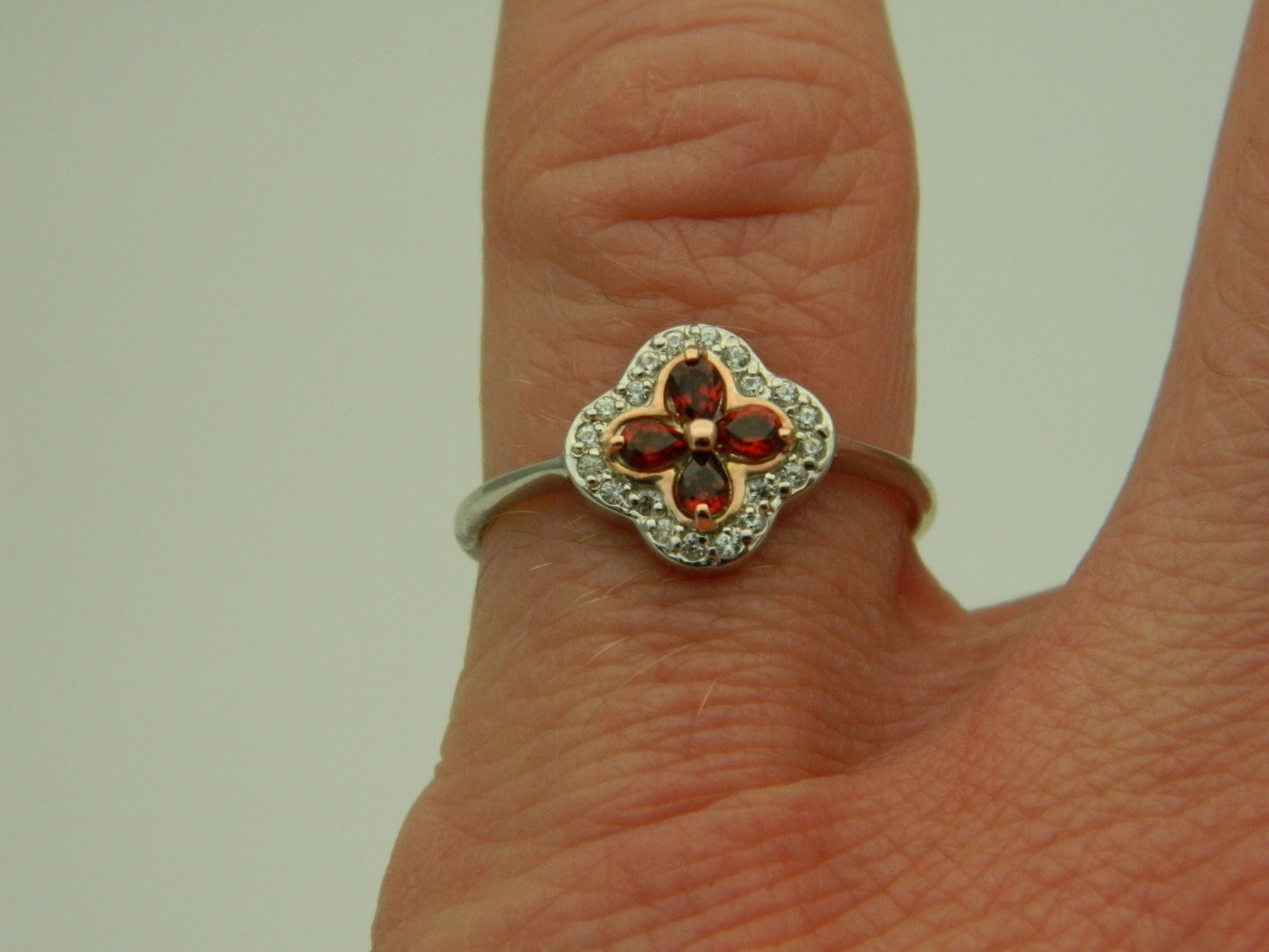 Clogau Sterling Silver & 9ct Rose Gold Tudor Court Red Garnet Ring RRP £149.00 size O