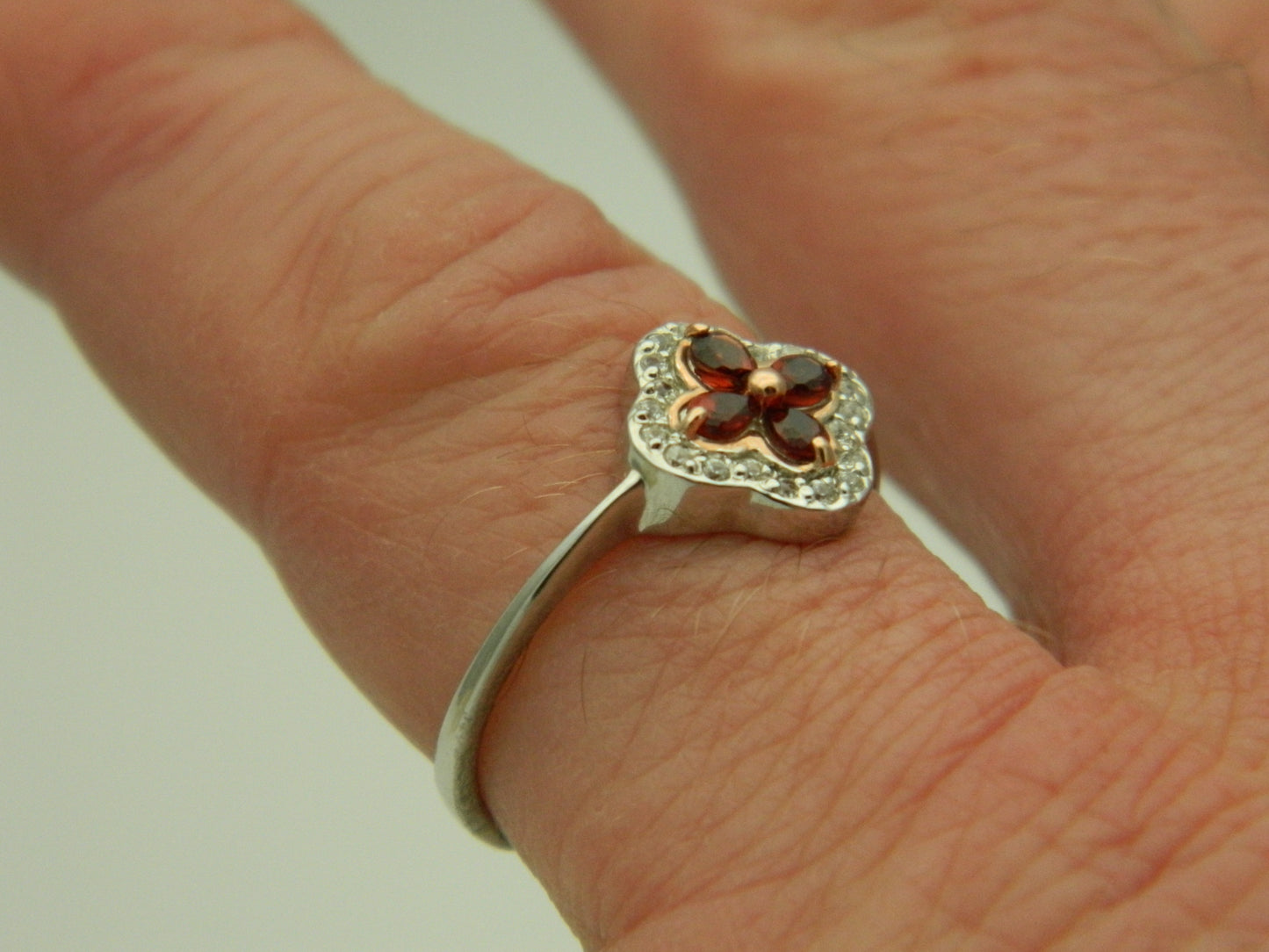 Clogau Sterling Silver & 9ct Rose Gold Tudor Court Red Garnet Ring RRP £149.00 size O