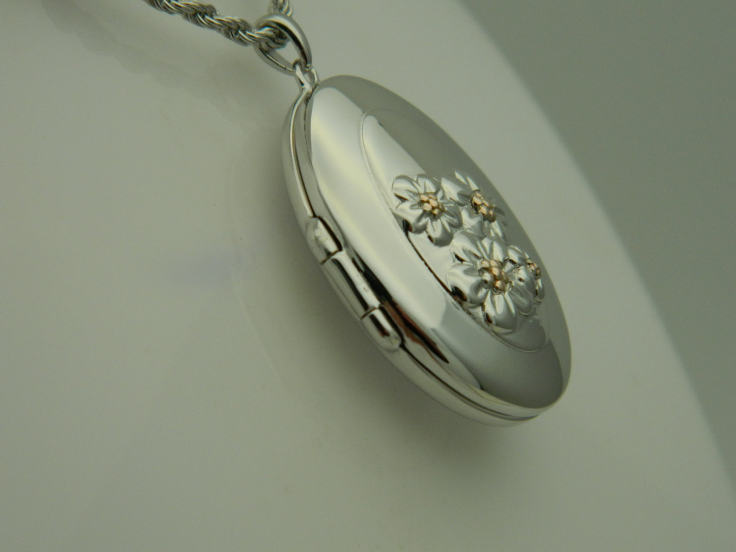 Clogau Sterling Silver & 9ct Rose Gold Nature's Wonder Forget Me Not Locket RRP £310.00