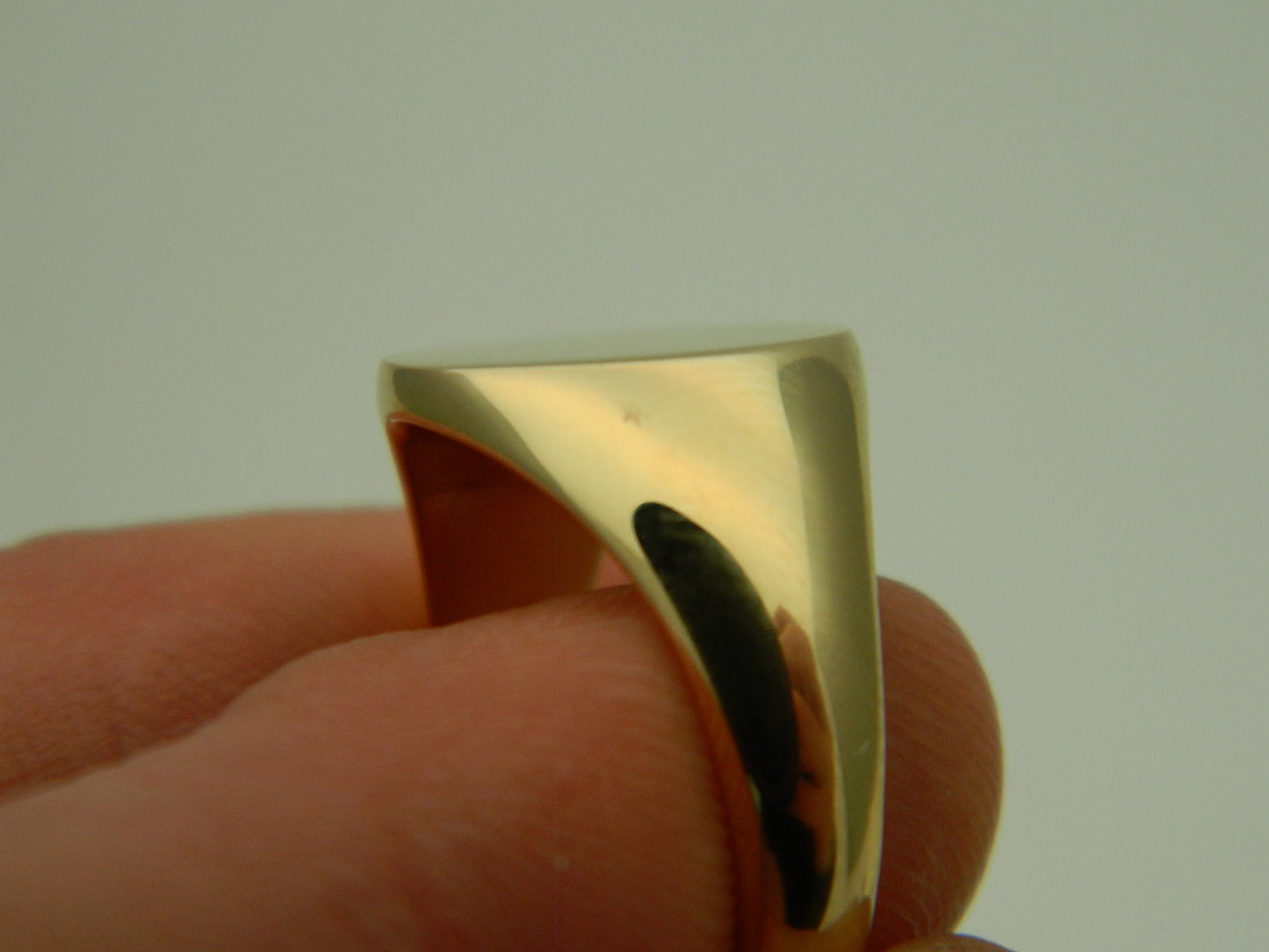 Clogau 18ct Gold 1854 Blend Oval Signet Ring size P (slight second)