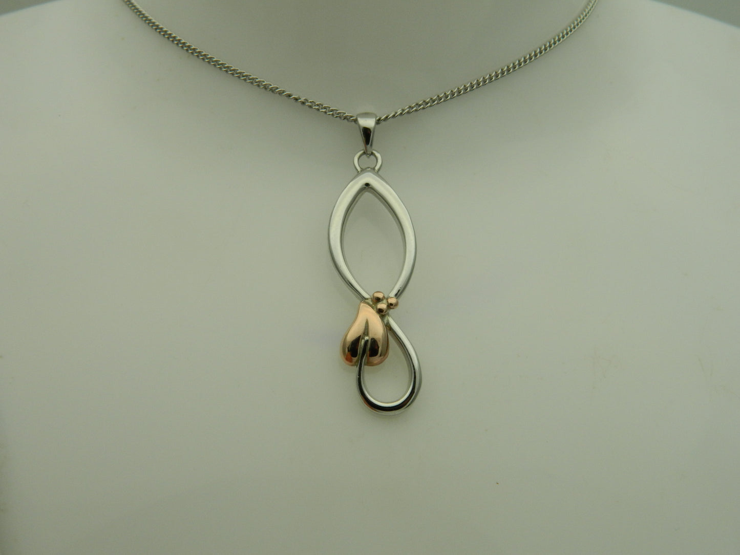 Clogau Sterling Silver & 9ct Rose Gold Tree of Life Pendant RRP £219.00 (pre loved)