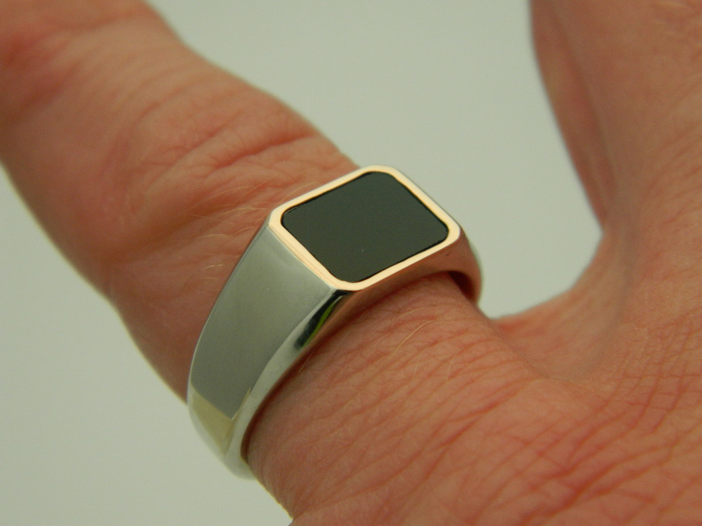 Clogau Sterling Silver & 9ct Rose Gold Black Onyx Unisex Signet Ring RRP £189.00 size M, N or P