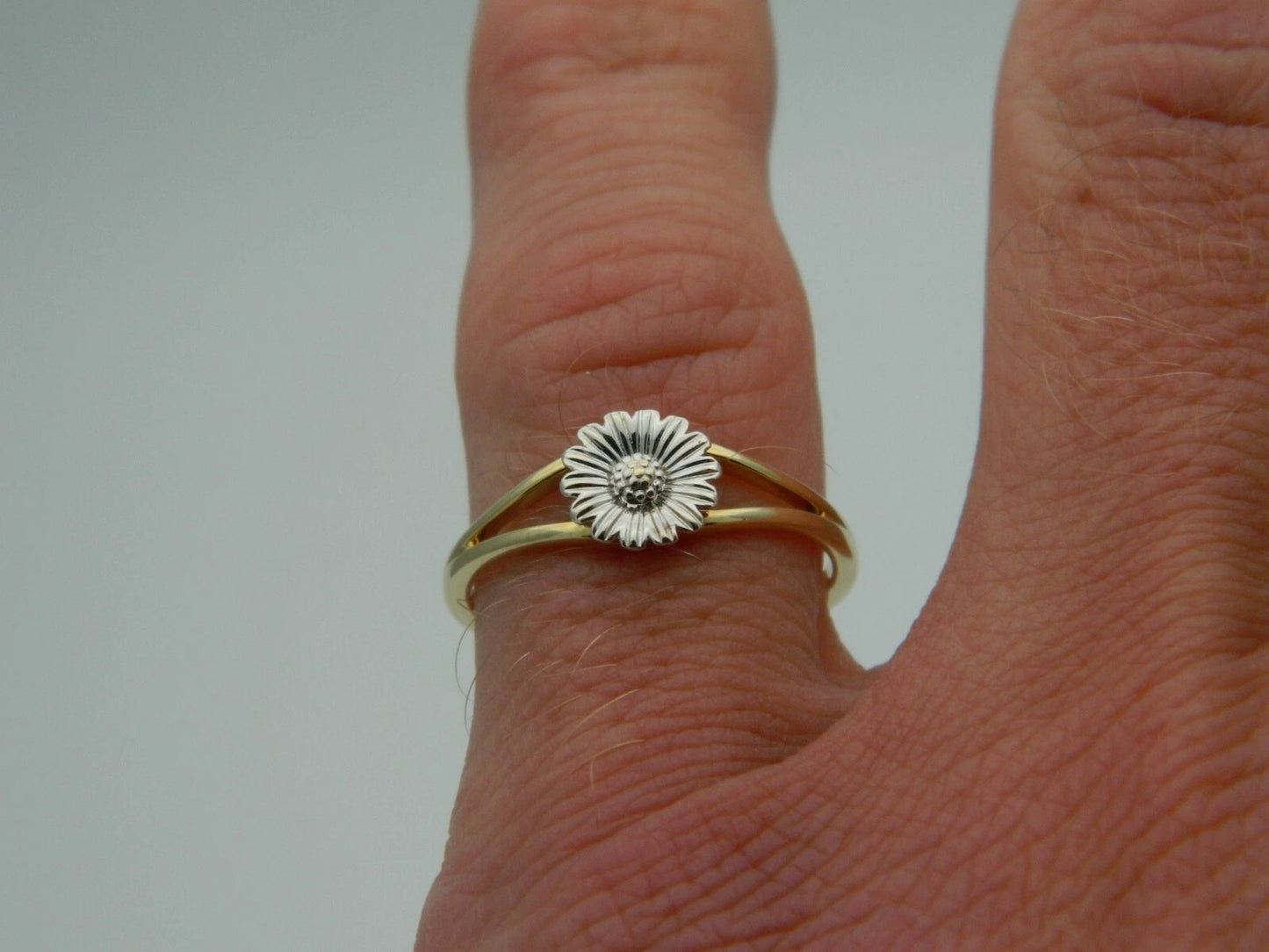 Clogau 9ct Yellow & White Gold Daisy Ring size L or P