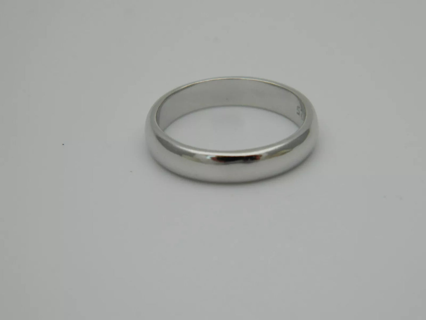 S925 Sterling Silver 4mm Unisex Wedding Band Ring size K 1/2, L 1/2, N 1/2, P 1/2, R, T 1/2 or V 1/2