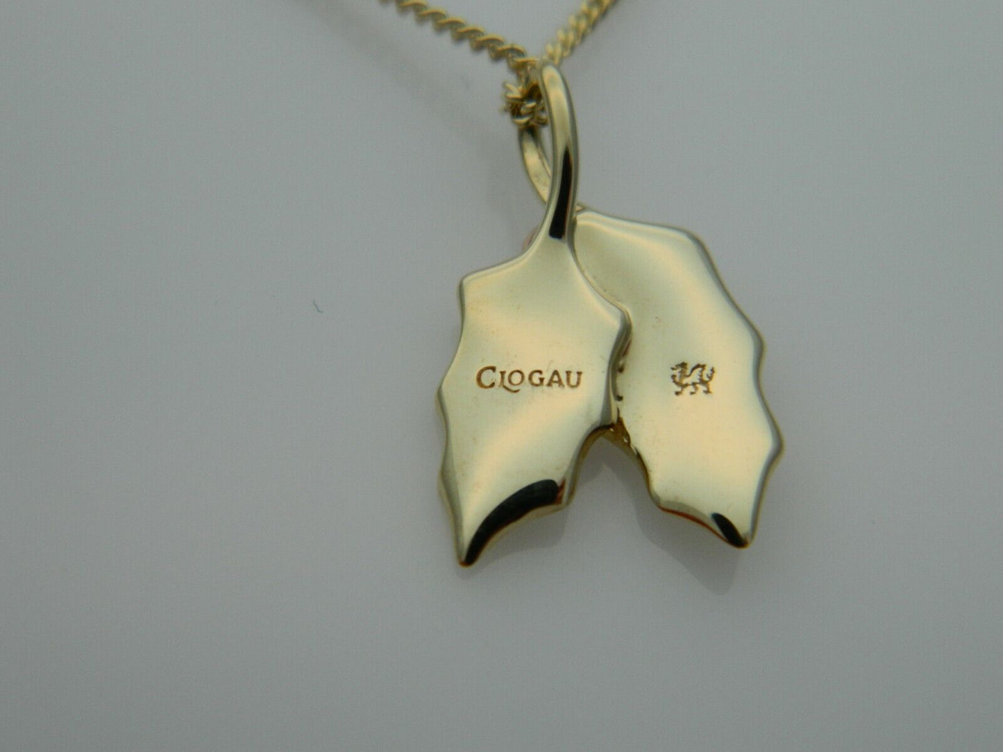 Clogau 9 carat Yellow & Rose Gold Christmas Holly Pendant