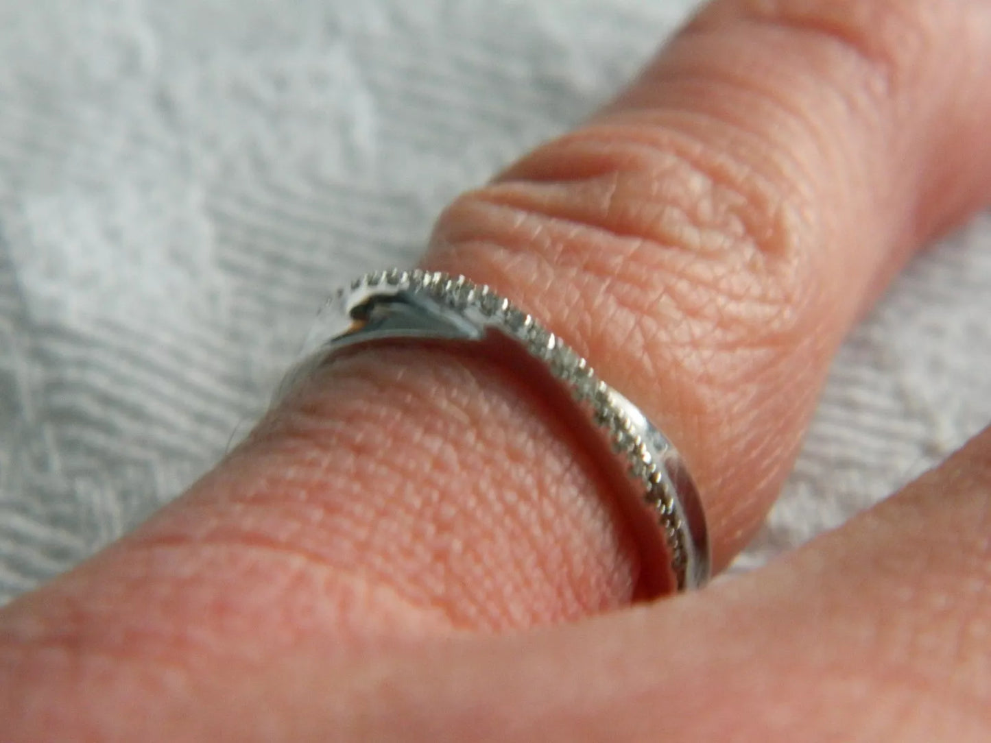 Clogau 9ct White Gold Freya Diamond Wedding Ring size L (slight second)