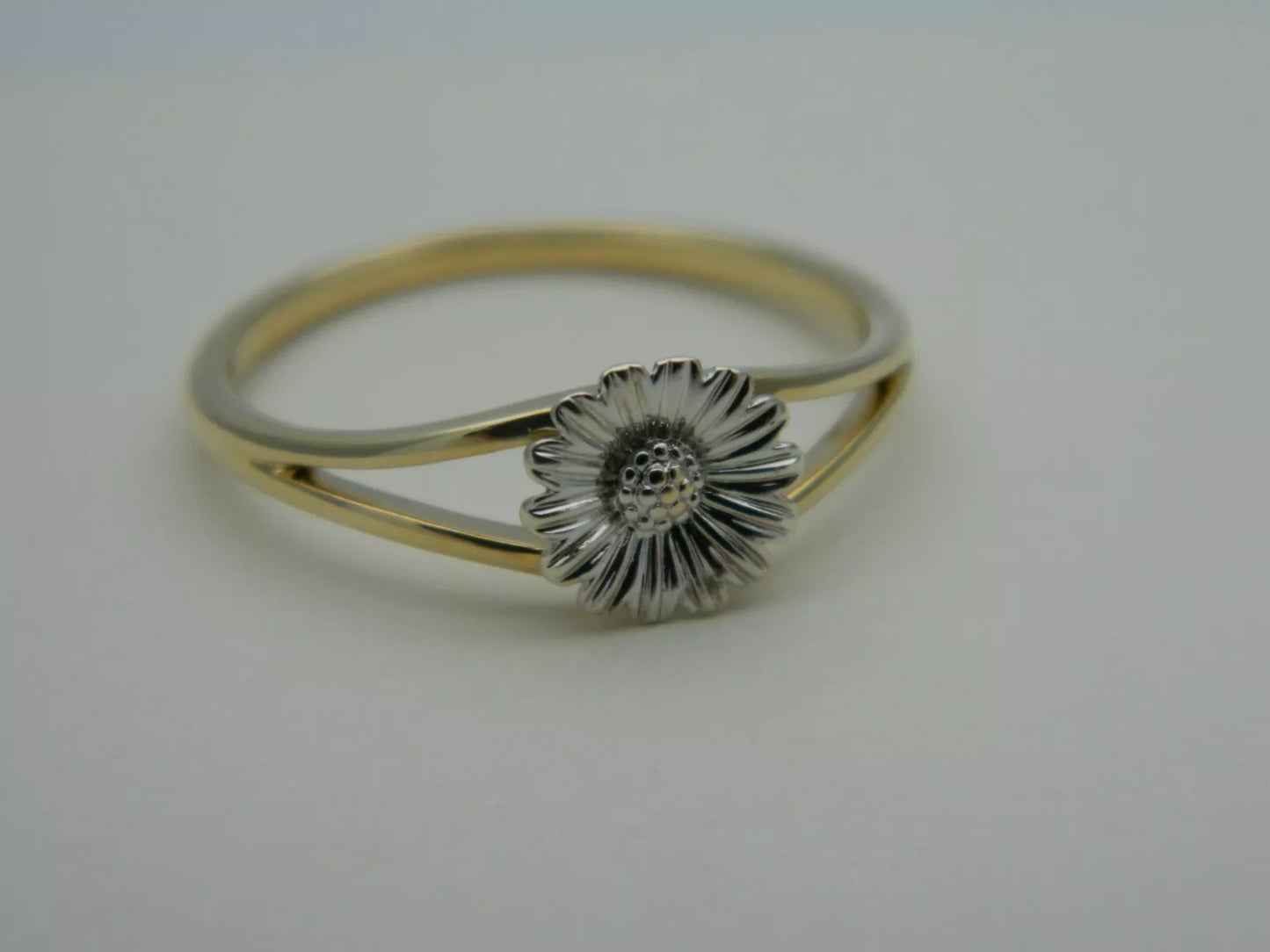 Clogau 9ct Yellow & White Gold Daisy Ring size L or P